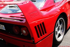 FerrariF40_phCampi_1200x_2503